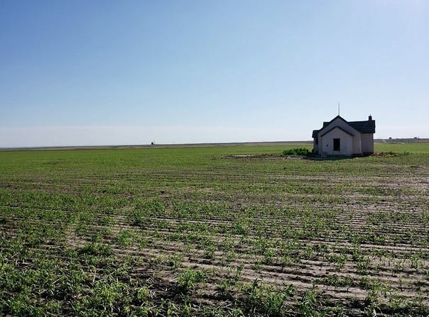Road 8, Syracuse, KS 67878