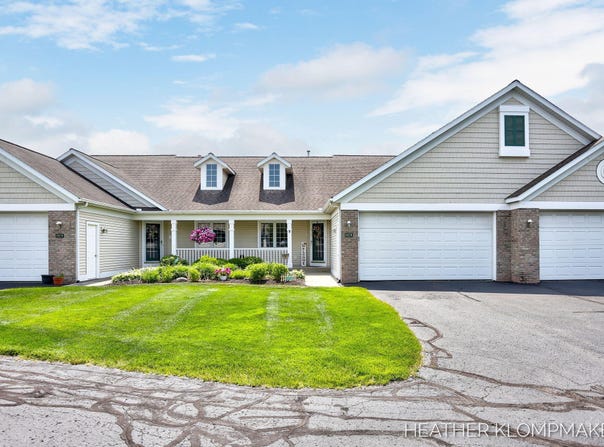 8878 N Peninsula Court, Zeeland, MI 49464