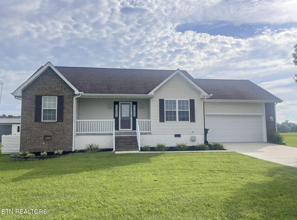 299 Jesse Loop, Crossville, TN 38555