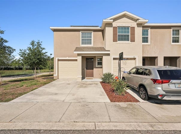 508 Glenn Cross Dr, Other City - In The State Of Florida, FL 33570