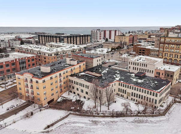 134 Main St, Racine, WI 53403