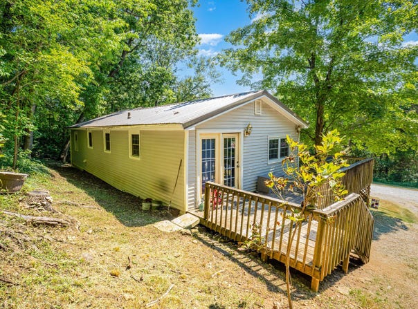 226 Melody Drive, New Haven, KY 40051