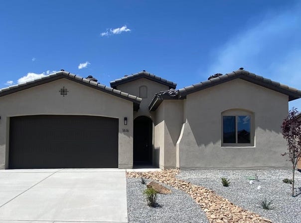 1616 VALLE DE COLORES Road NW, Los Lunas, NM 87031