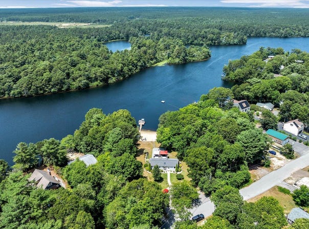27 Wareham Lake Shore Drive, East Wareham, MA 02538