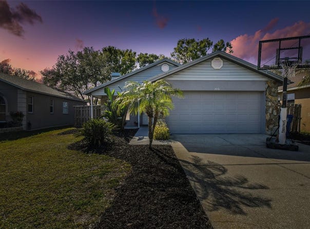 206 BEDFORD STREET, OLDSMAR, FL 34677