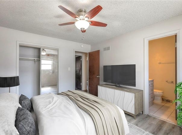 8029 E 130th Court, Grandview, MO 64030