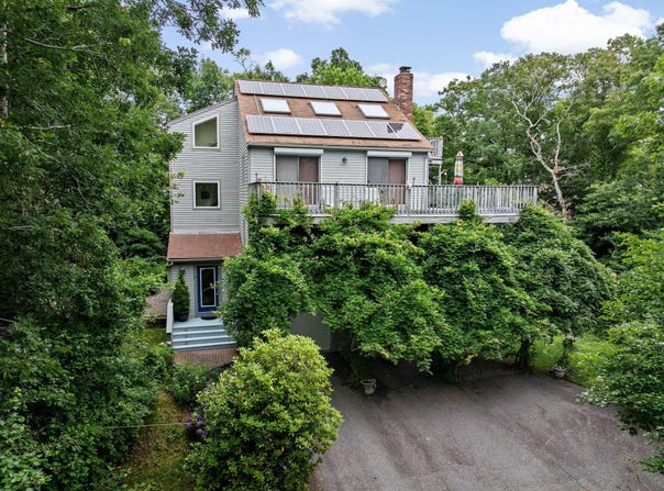15 Nonantum Road, Plymouth, MA 02360