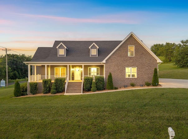 33472 Graceland Lane, Glade Spring, VA 24340