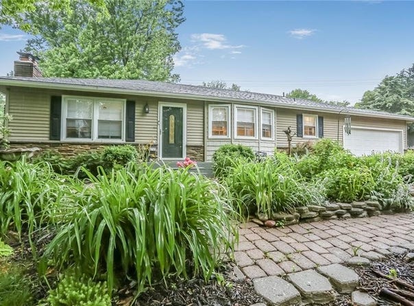 4732 England Street, Merriam, KS 66203