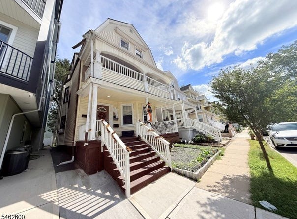 44 N 16Th St, East Orange City, NJ 07017-5118