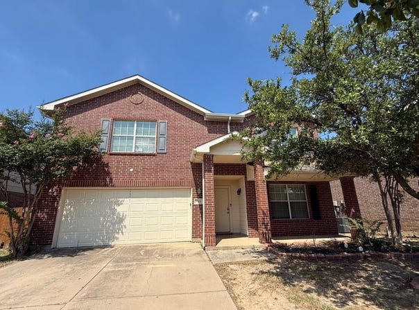 8813 Stirrup Way, Fort Worth, TX 76244