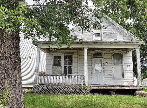 1215 Avenue G, Fort Madison, IA 52627