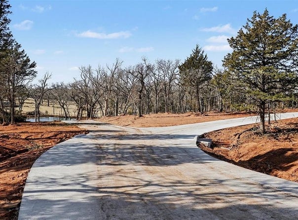 9585 Elisabeth Drive, Guthrie, OK 73044