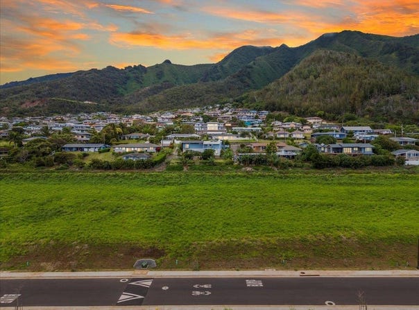563 Kauna Lipo Dr, Wailuku, HI 96793