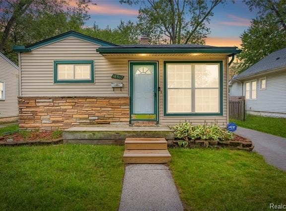 18507 Brady, Redford Twp, MI 48240