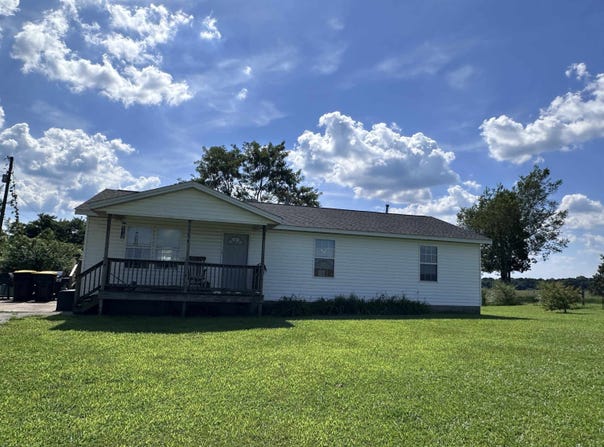 517 Hayfield Dr, Hackleburg, AL 35564