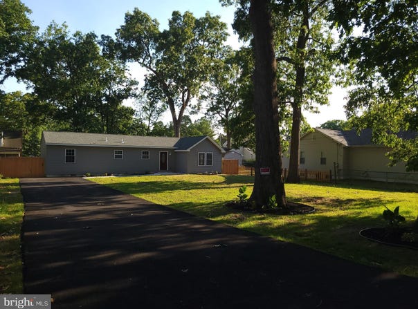 140 E 9TH Avenue, PINE HILL, NJ 08021