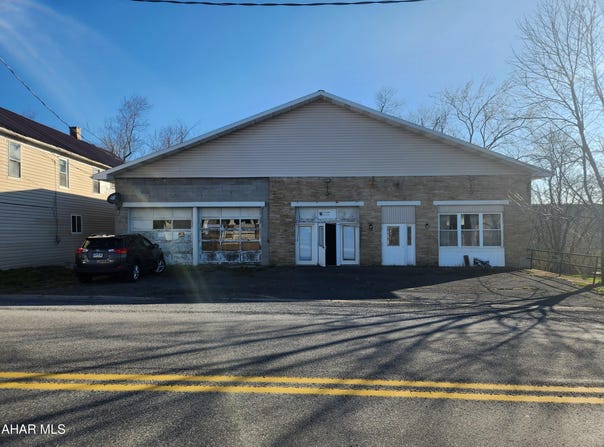 4302 Quaker Valley Road, Alum Bank, PA 15521