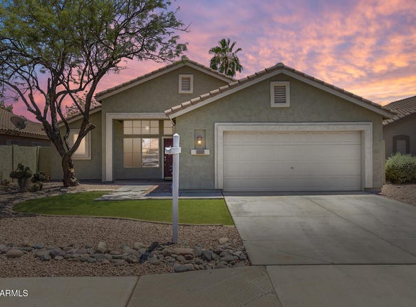 1037 E BAYLOR Lane, Gilbert, AZ 85296