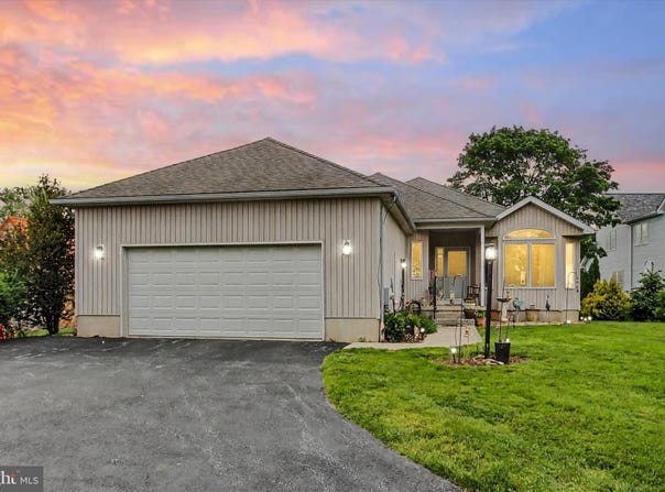 20 HINES DRIVE, EAST BERLIN, PA 17316