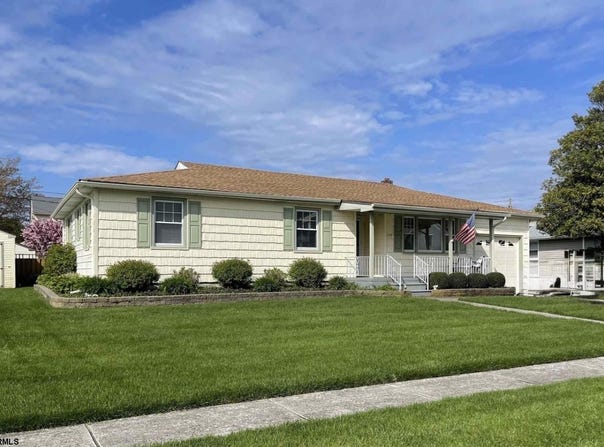 208 20TH, Brigantine, NJ 08203