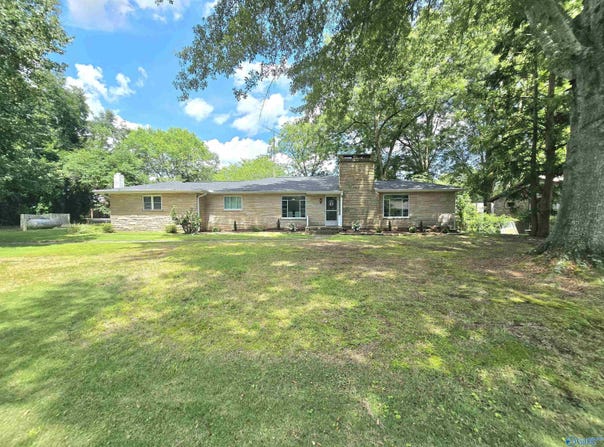 614 6th Street NE, Arab, AL 35016