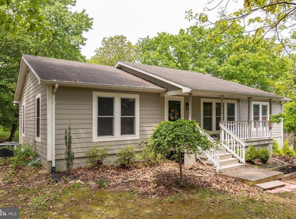 166 LAKE HOLIDAY ROAD, CROSS JUNCTION, VA 22625