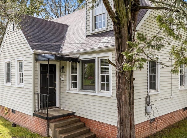 1512 Oxford Road, Henderson, NC 27536