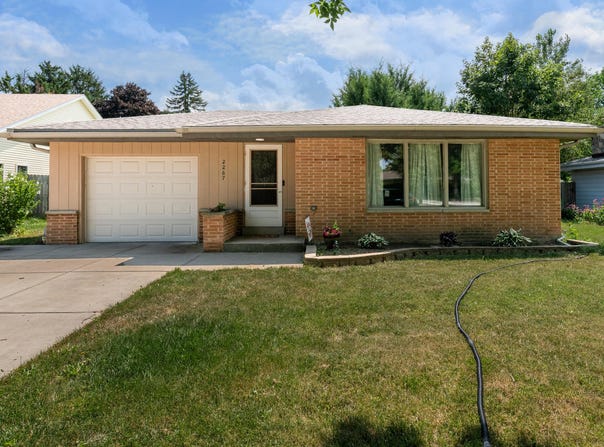 2267 W Grange Ave, Milwaukee, WI 53221