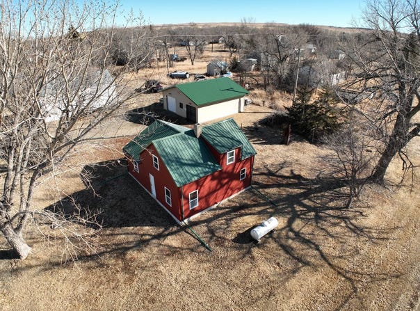 114  W 3rd Street, Ree Heights, SD 57371