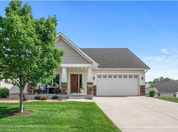 1034 36th Street W, Hastings, MN 55033