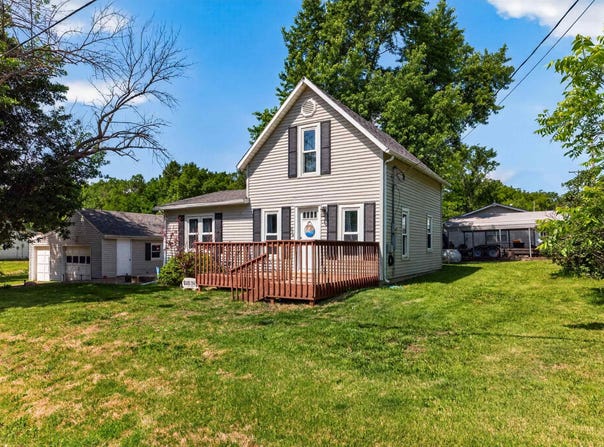 207 Annetta, Hoyt, KS 66440