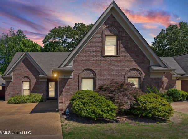 538 Fairway Oaks Drive, Hernando, MS 38632
