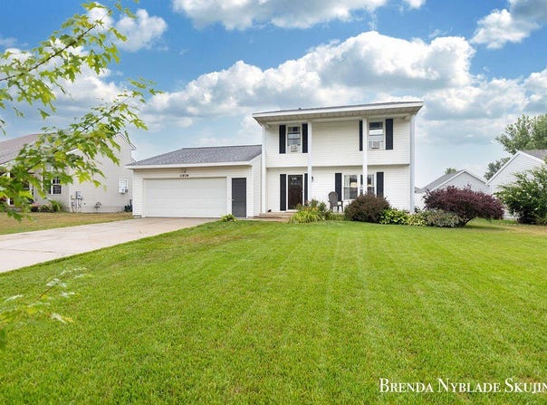 11834 DEERFIELD DRIVE, RAVENNA, MI 49451