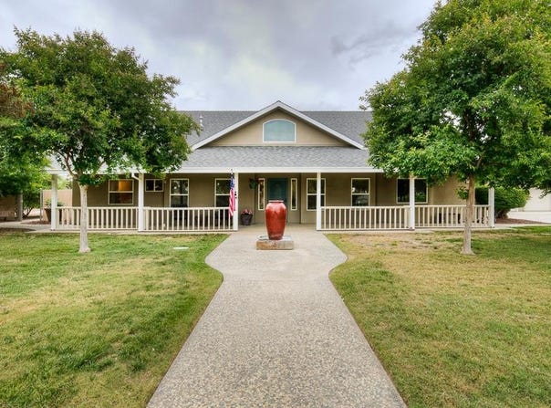 17465 Monreal Road, Madera, CA 93636