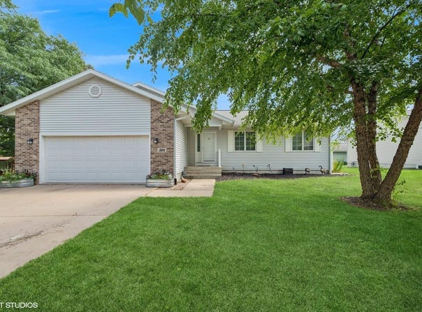 304 NW Park 26th Street, Waverly, IA 50677