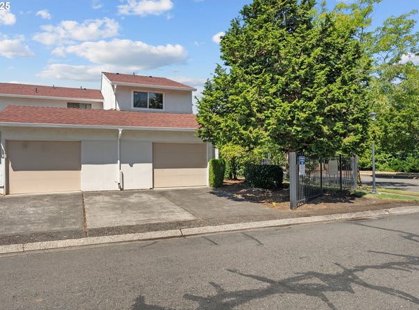 3300 NE 29TH ST, Gresham, OR 97030