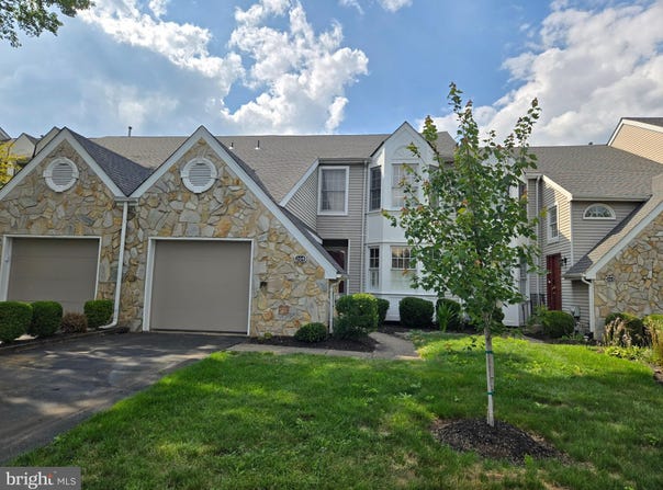 204 EAGLE LANE, DOYLESTOWN, PA 18901