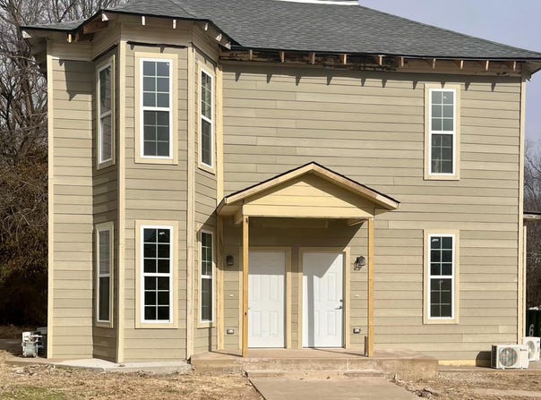 240 E 9th Street, Baxter Springs, KS 66713