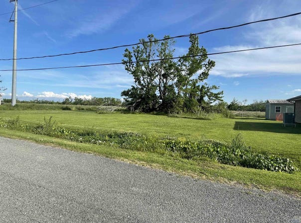 East 43rd Place, Cut Off, LA 70345