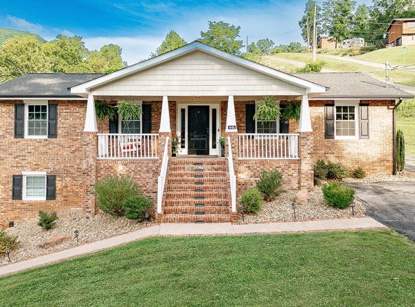 446 Harry Fry Drive, Gate City, VA 24251