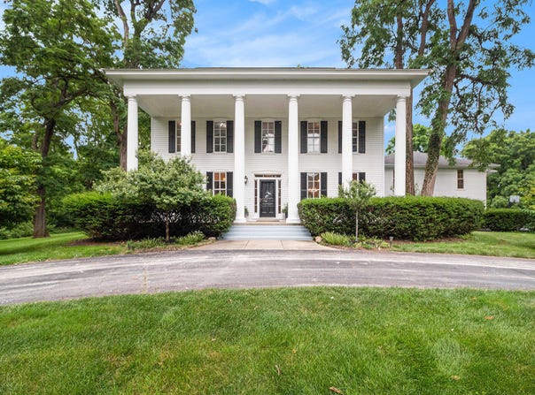 7366 Jennings Road, Whitmore Lake, MI 48189