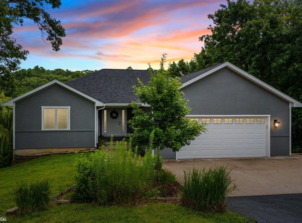 1314 Fyre Lake Drive, Sherrard, IL 61281