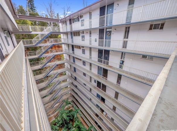 95-061 Waikalani Drive, Mililani, HI 96789
