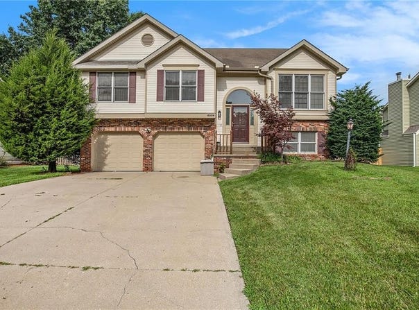 4006 N 38th Street, St Joseph, MO 64506