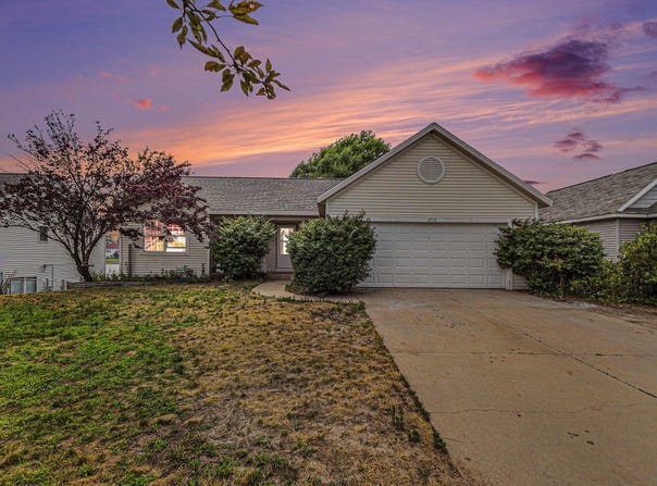 2953 Sunrise Avenue, Holland, MI 49424