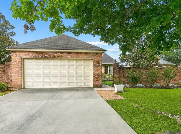 40113 Eagles Nest Dr, Gonzales, LA 70737