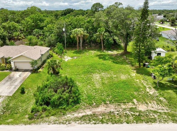 8665 99th Av Avenue, Vero Beach, FL 32967