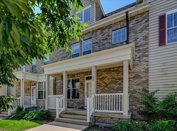 62 S Gardens Way, Fitchburg, WI 53711