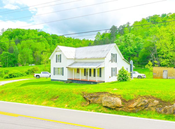 12818 North Highway 421, Manchester, KY 40962